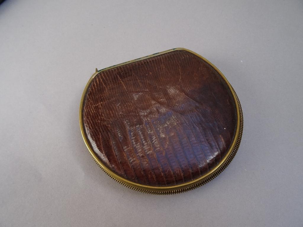 Poudrier  ancien 1930/1950 en cuir de lézard et laiton, Enlèvement ou Envoi