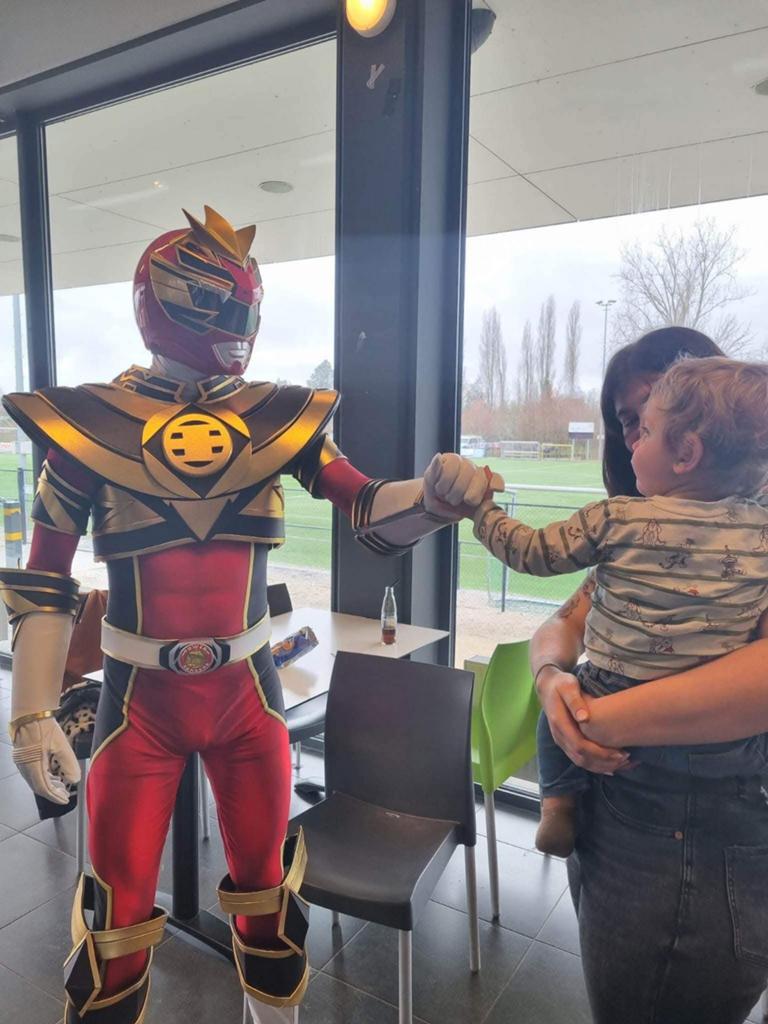 Power rangers cosplay, Ophalen