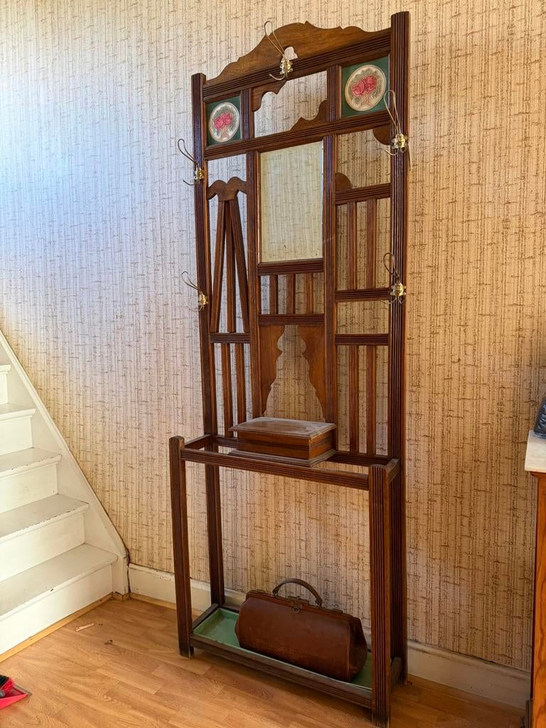 Ancien porte manteau, Enlèvement, Utilisé