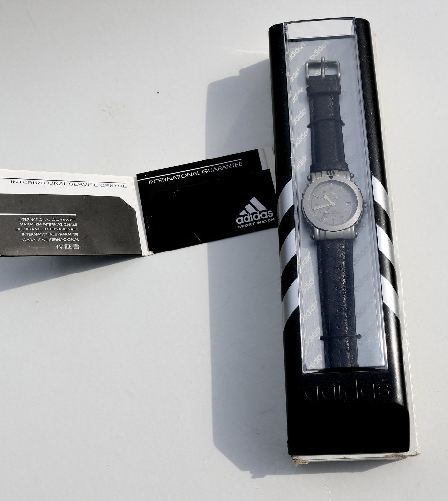 Nieuw Adidas-horloge, Handtassen en Accessoires, Horloges | Heren, Ophalen of Verzenden, Nieuw, Leer