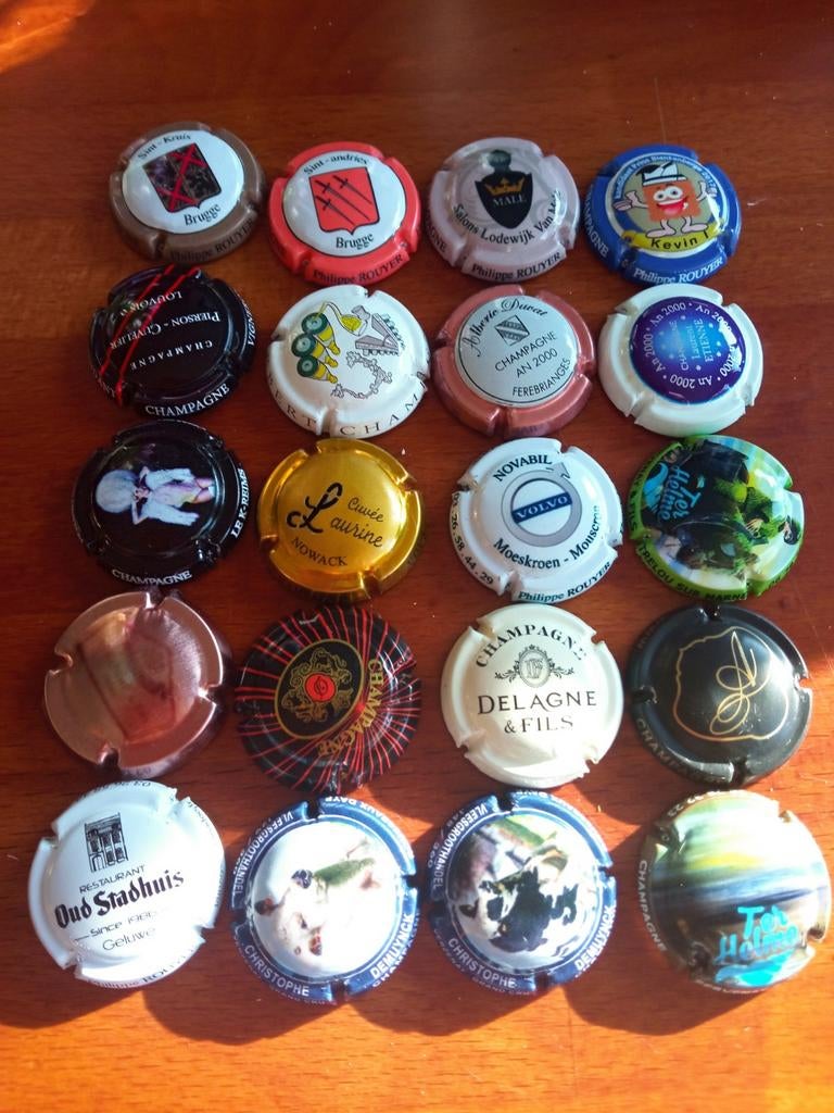 Champagne capsules lot 35, Verzamelen, Verzenden