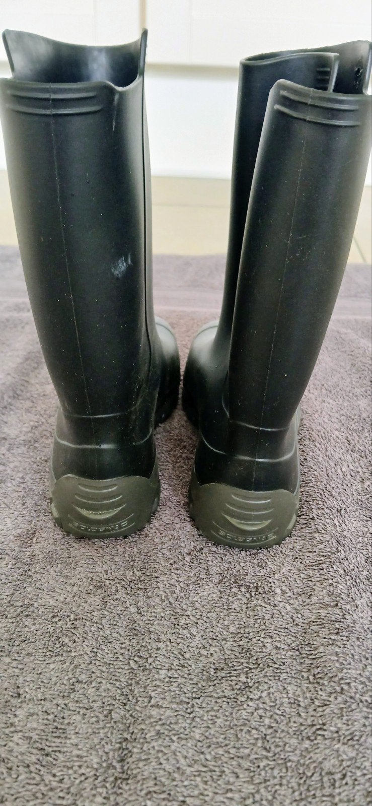 Bottes de pluie Bolléngac taille 31/32 — comme neuves, Enfants & Bébés, Vêtements enfant | Chaussures & Chaussettes, Enlèvement