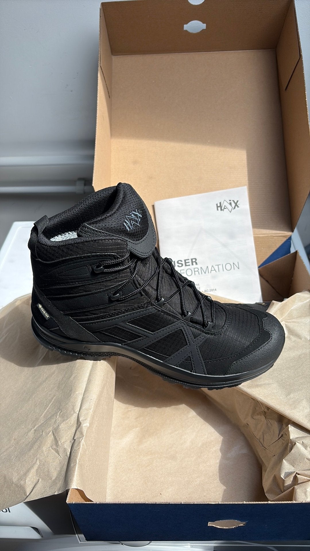 Chaussures interventions Haix neuve T42, Vêtements | Hommes, Chaussures, Enlèvement, Neuf, Chaussures de marche