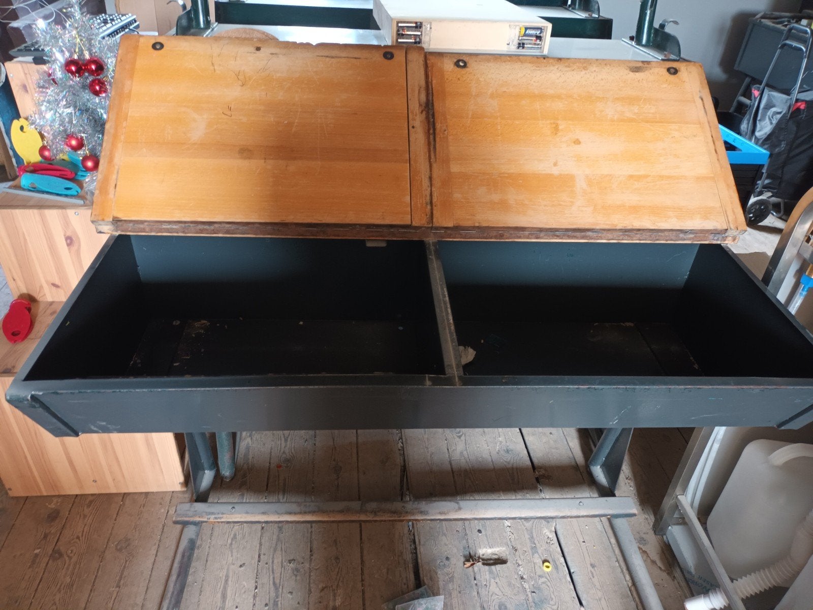 retro schoolbank, Huis en Inrichting, Bureaus, Ophalen, Hout, Kinderbureau, Antiek