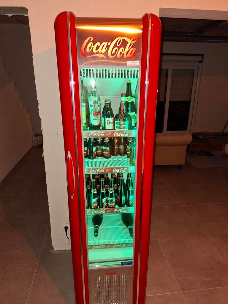 Coca cola retro frigo, Ophalen