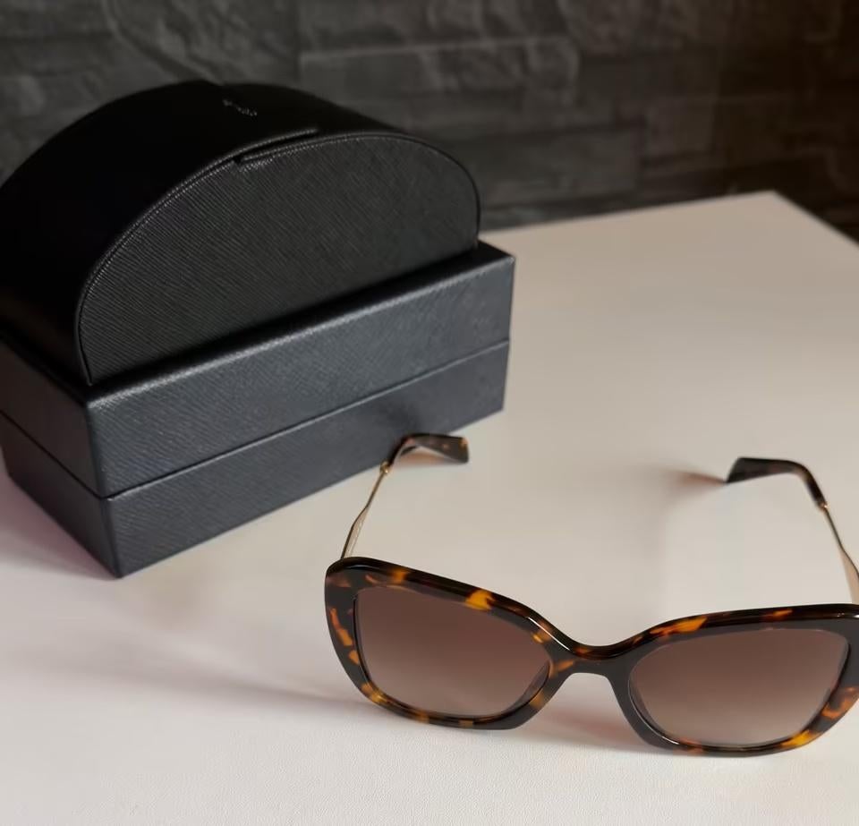 Originele Prada-zonnebril PR03YS VAU6S1, geen D&G, Ray-Ban, Handtassen en Accessoires, Zonnebril, Prada, Zwart, Nieuw