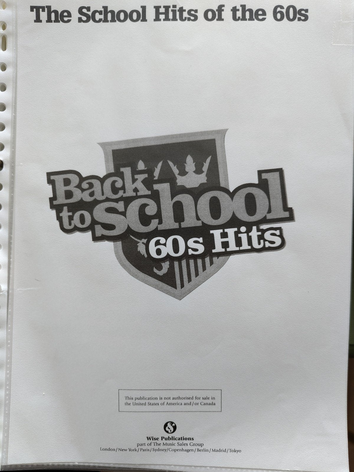 Muziekboek Back to School 60s Hits, Musique & Instruments, Partitions, Enlèvement ou Envoi, Clavier, Utilisé, Populaire