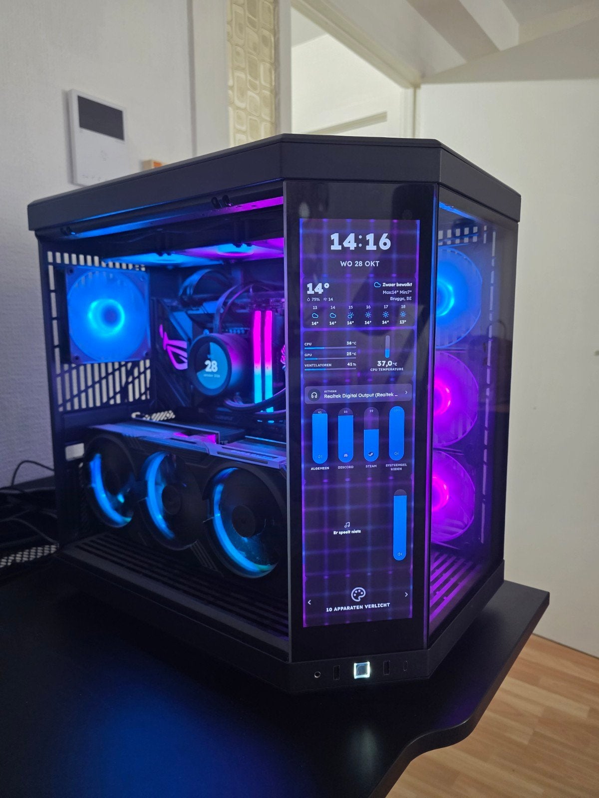 HYTE 7 custom build, Informatique & Logiciels, 5 TB, Nvidia, 32 GB, Intel Core i9