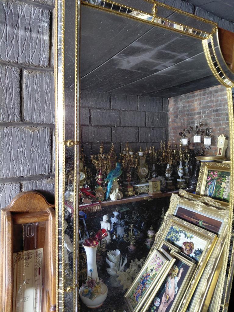 Groote spiegel., Antiek en Kunst, Ophalen of Verzenden
