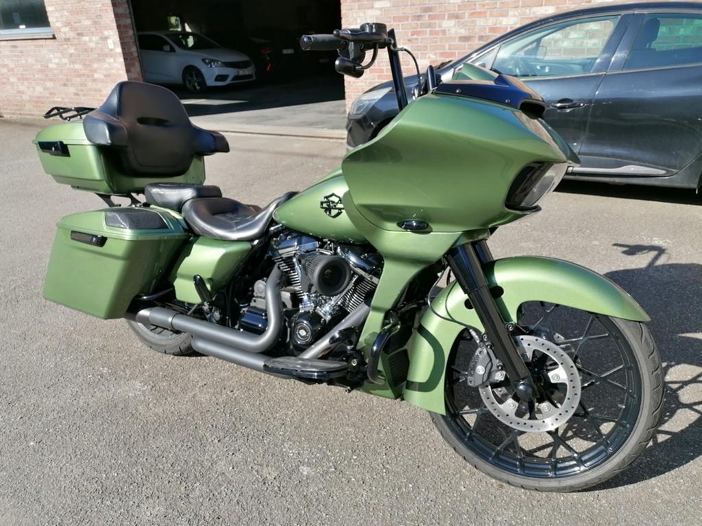 Harley Road Glide Special 114, Particulier