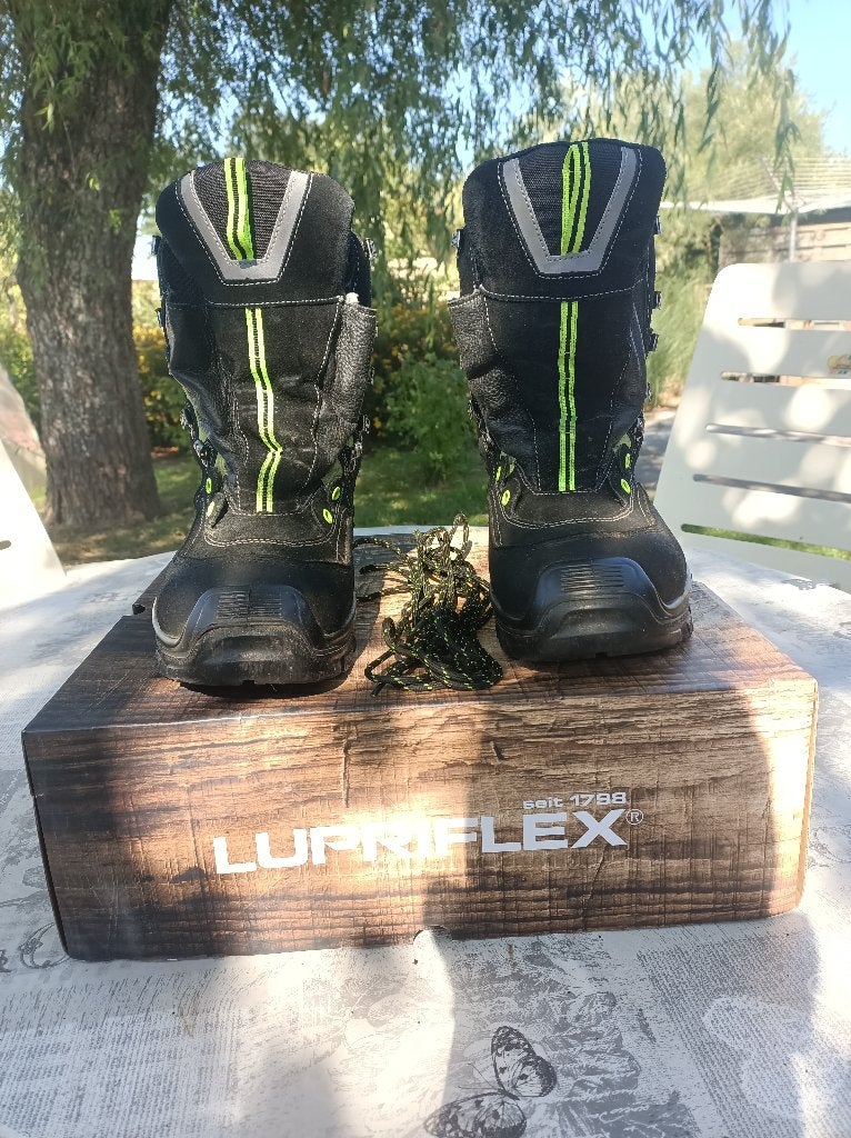 Chaussure Forestier Anti Coupure, Bricolage & Construction, Vêtements de sécurité, Comme neuf, Enlèvement ou Envoi