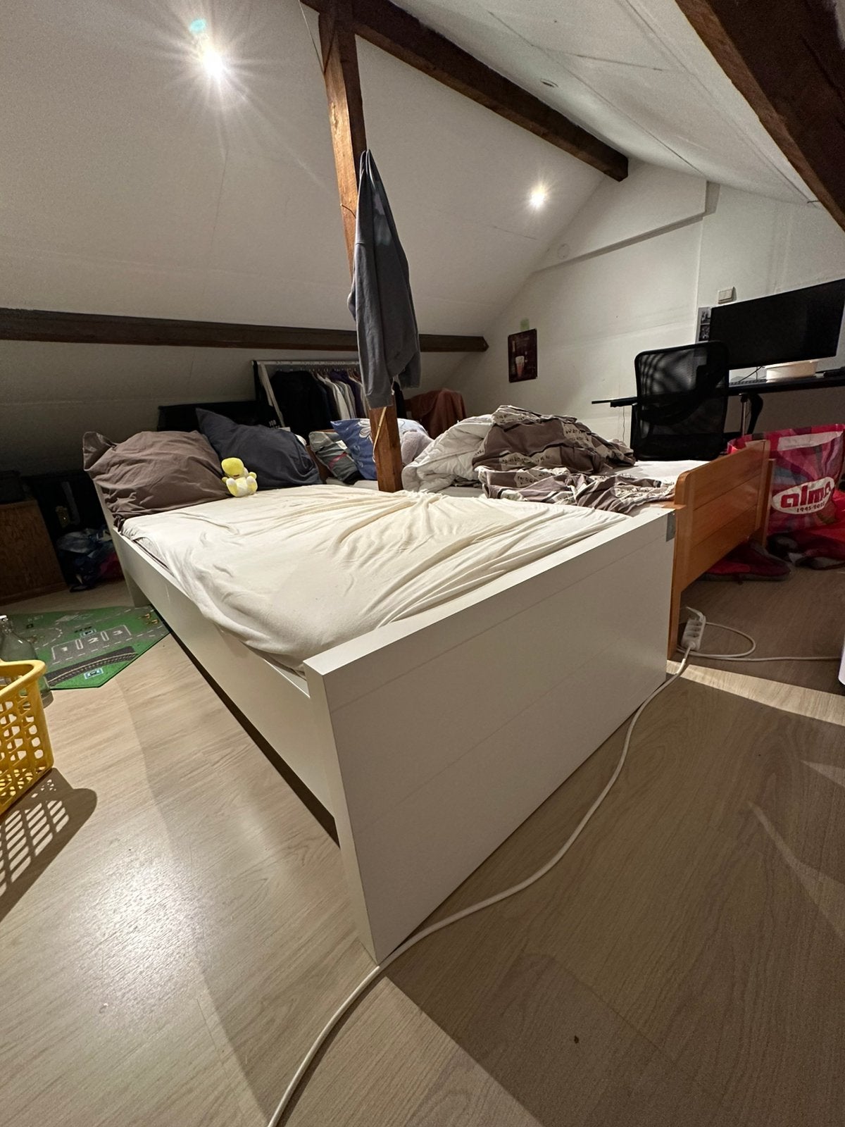 Verstelbaar eenpersoonsbed, Huis en Inrichting, Ophalen, 90 cm, Eenpersoons, Wit