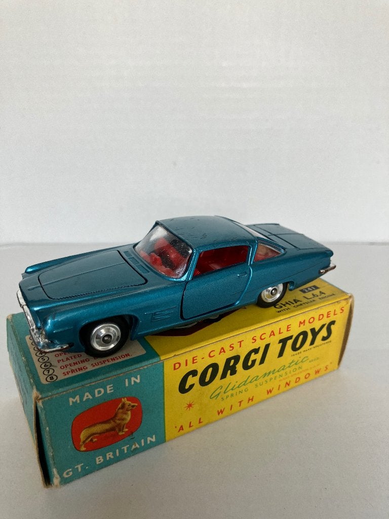 Corgi Toys 241: Chrysler Ghia L 6.4, Verzenden, Zo goed als nieuw, Auto, Corgi