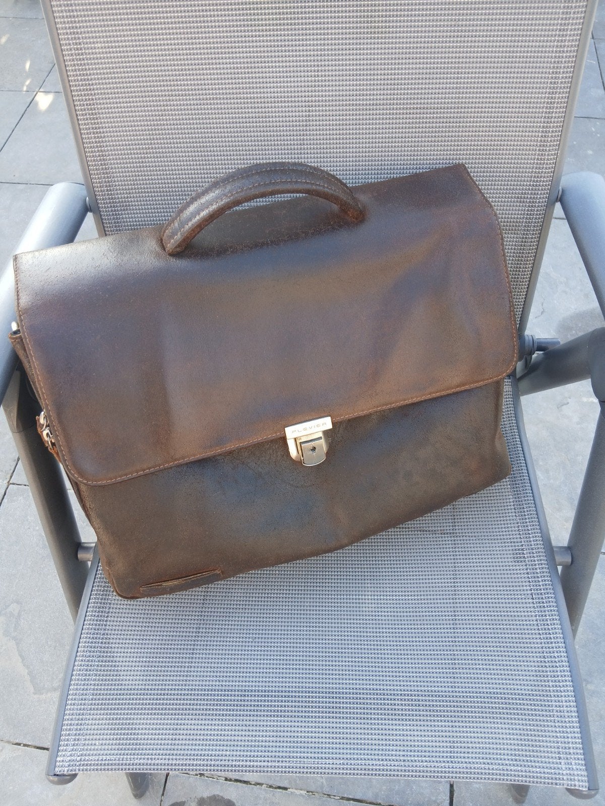 Lederen Plevier boekentas laptoptas middenbruin, 30 tot 40 cm, Bruin, Aktetas of Boekentas, 40 tot 50 cm