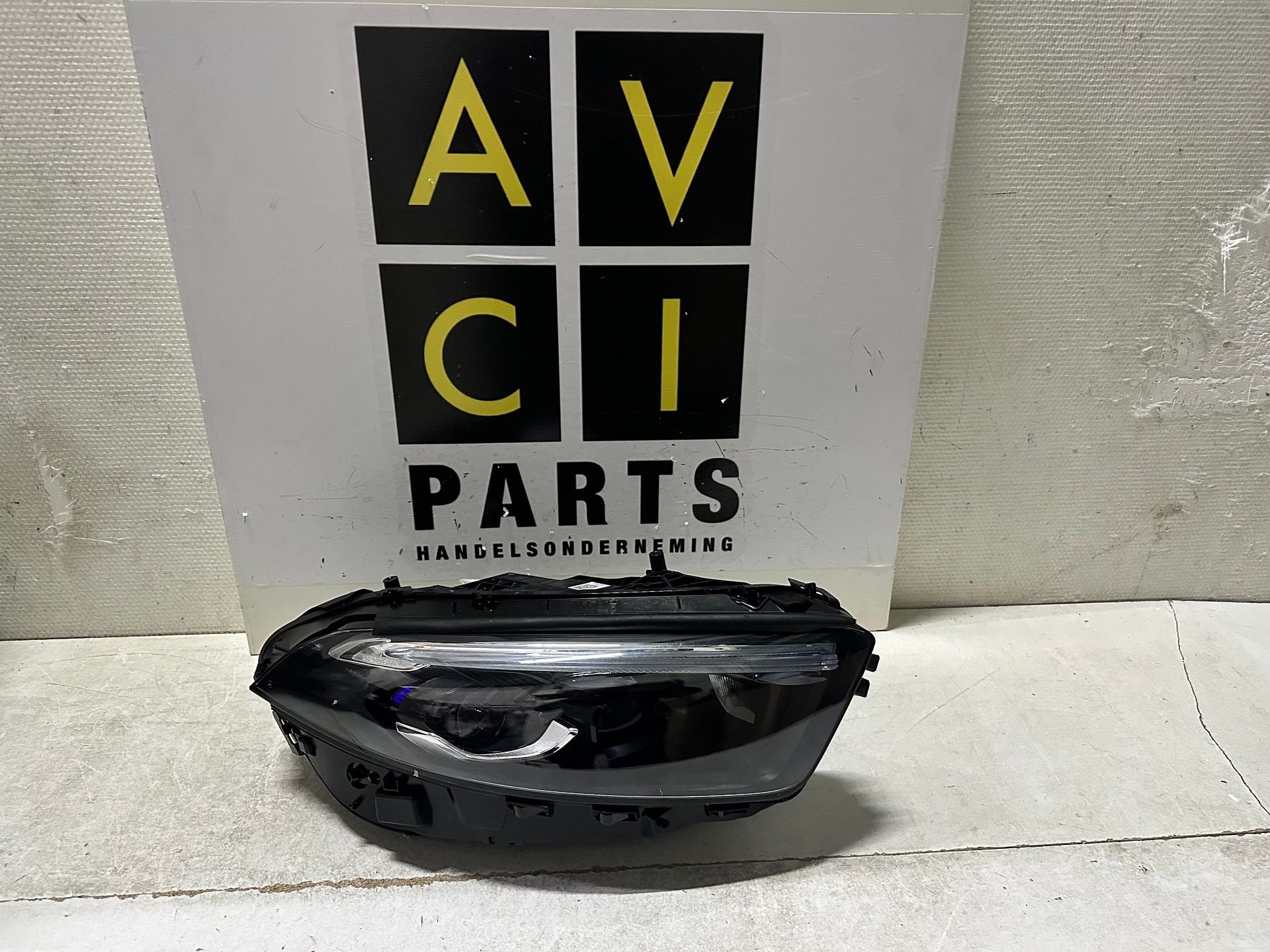 Koplamp Mercedes W177 Facelift Multibeam rechts A1779065804, Utilisé, -, -, Enlèvement ou Envoi