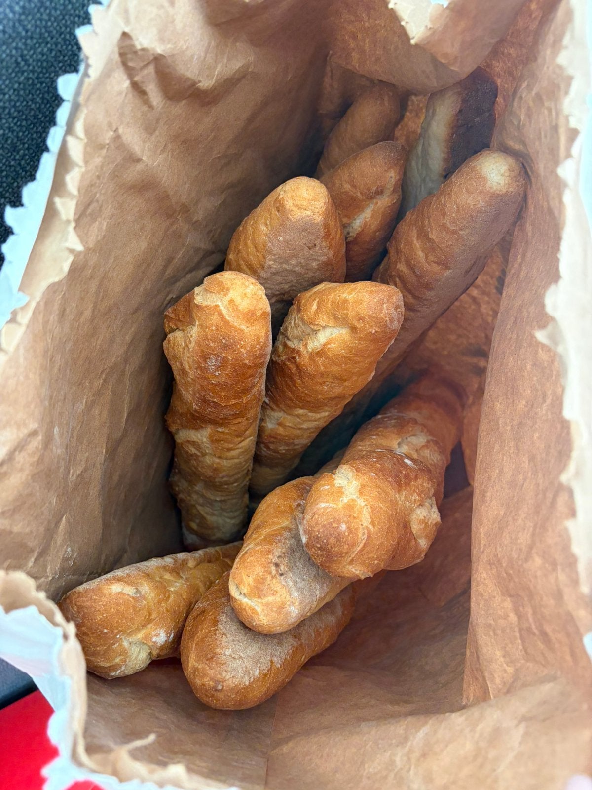 Dizaine de baguettes à donner pour animaux, Enlèvement
