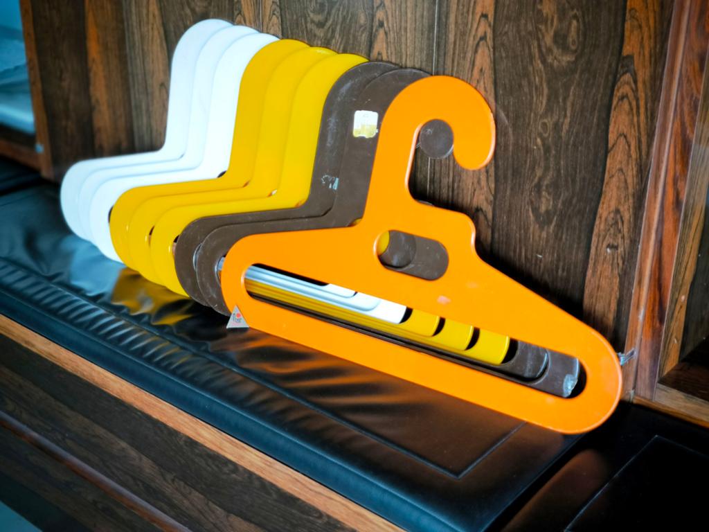 9 Ingo Maurer hangers voor Flair, bruin-oranje-geel-wit, Ophalen of Verzenden, Gebruikt, Kunststof