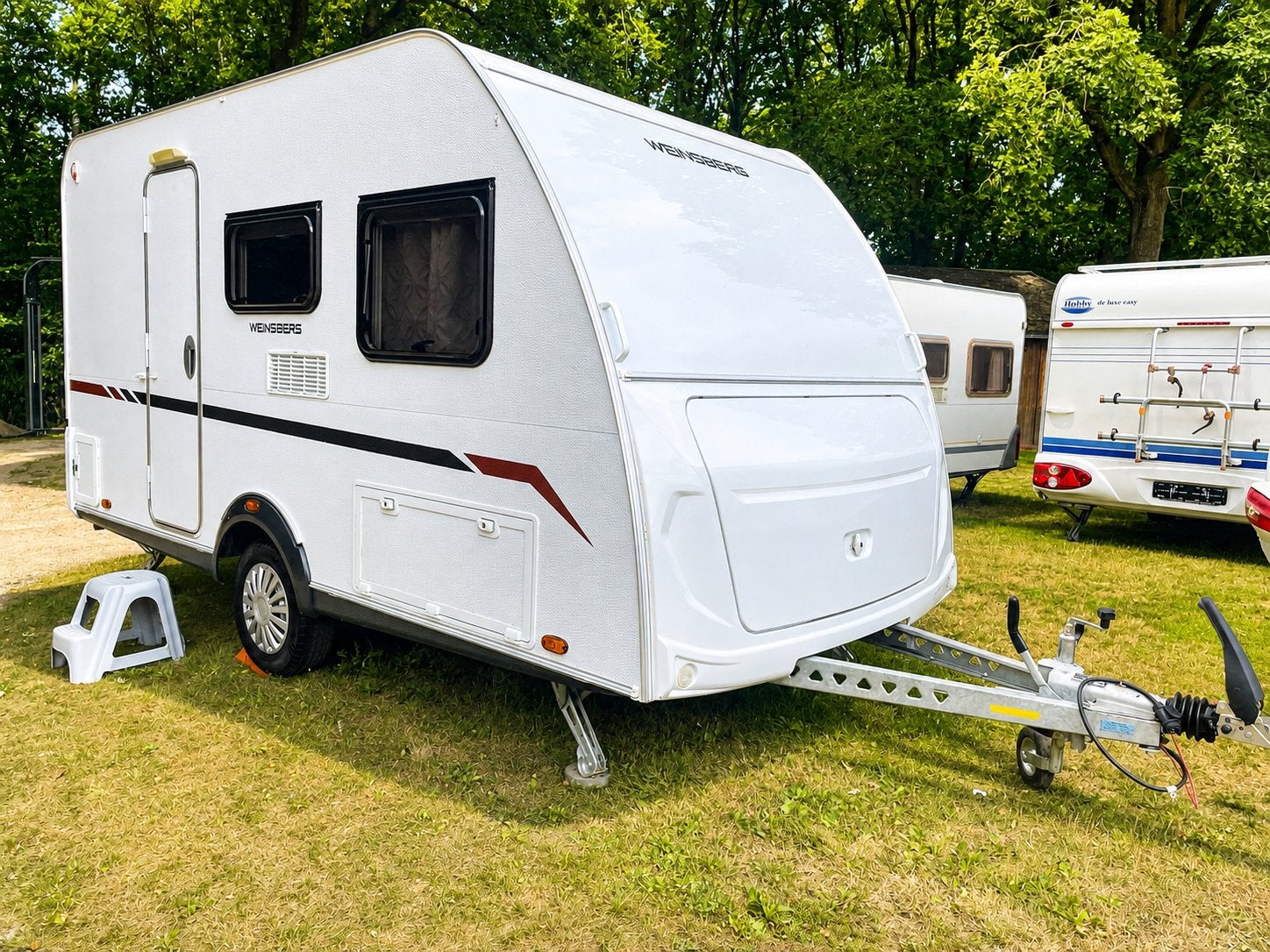 Mooie jonge caravan 4 persoons met airco en voortent, Jusqu'à 4, Entreprise, Poêle, Knaus