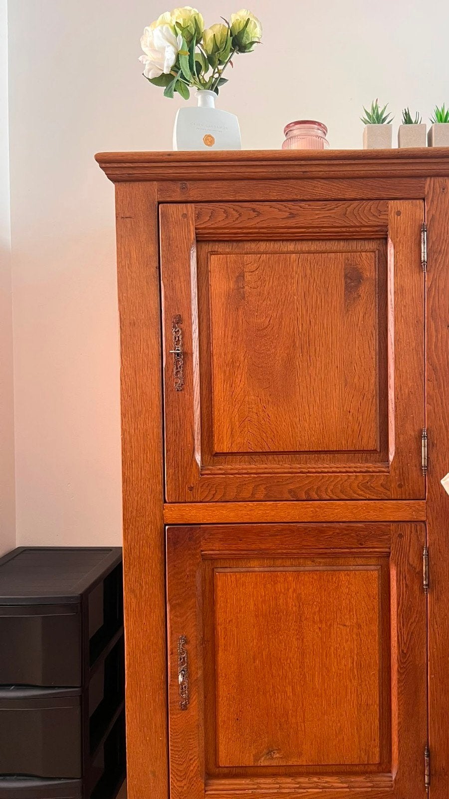Buffet de bar en chêne de campagne avec 6 chaises en osier, Maison & Meubles, Enlèvement