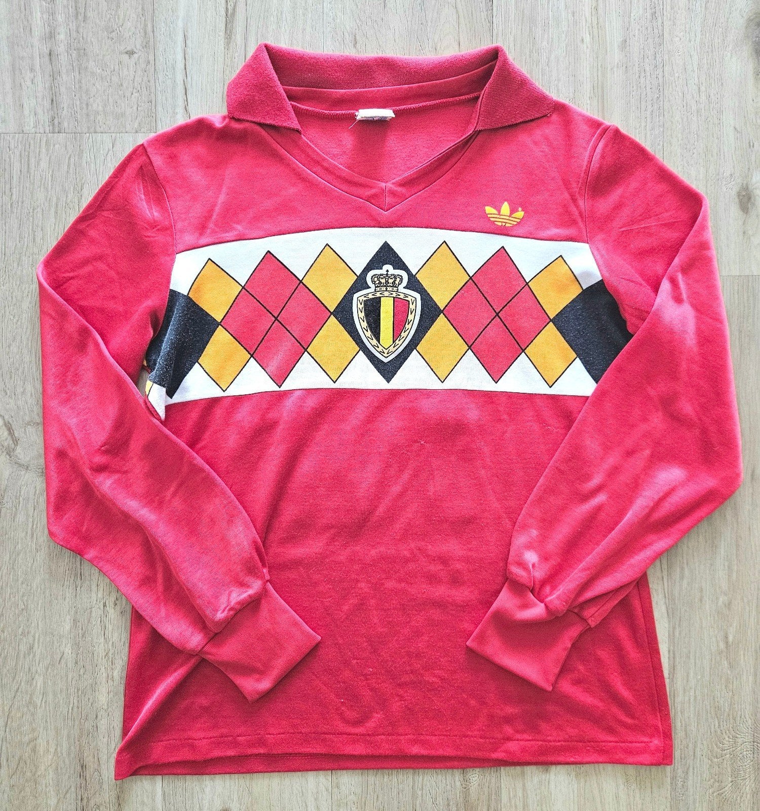 Maillot de football vintage belge 1984 Matchworn, Collections, Articles de Sport & Football, Maillot, Enlèvement