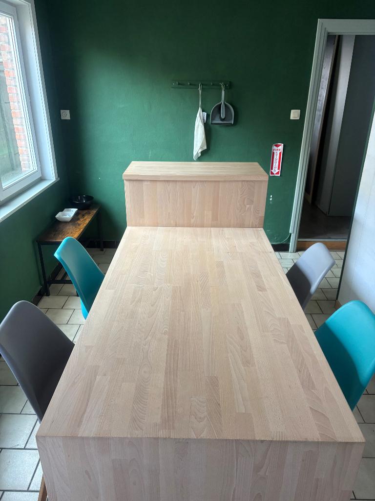 Tafel met 2 barstoelen en 4 stoelen, Ophalen