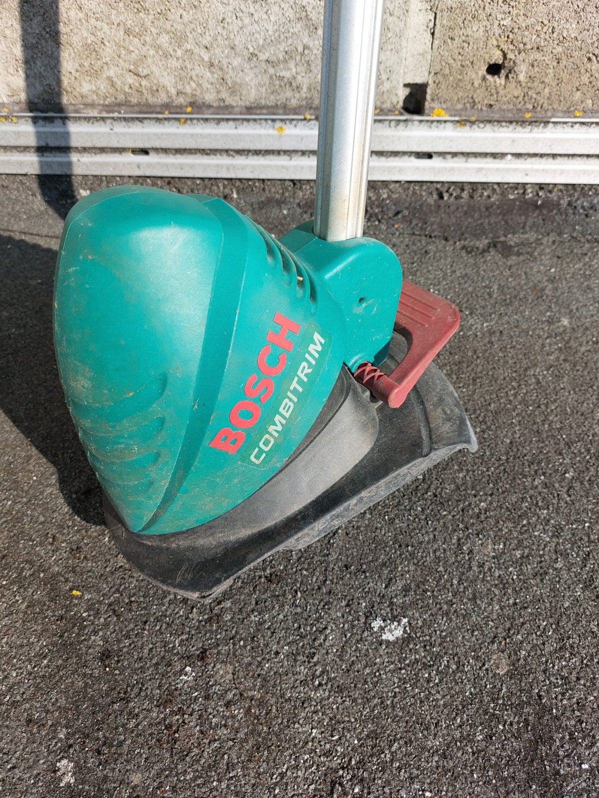 ️ Bosch Combitrim ️ snaartrimmer, Ophalen, Zo goed als nieuw, Benzine