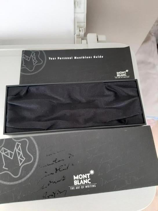 Originele MONTBLANC vulpennendoos in nieuwstaat, Verzamelen, Ophalen of Verzenden, Vulpen