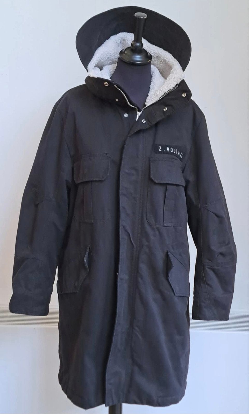 ZADIG ET VOLTAIRE. (NOUVEAU 765€ ! !), Enlèvement ou Envoi, Taille 38/40 (M), Noir