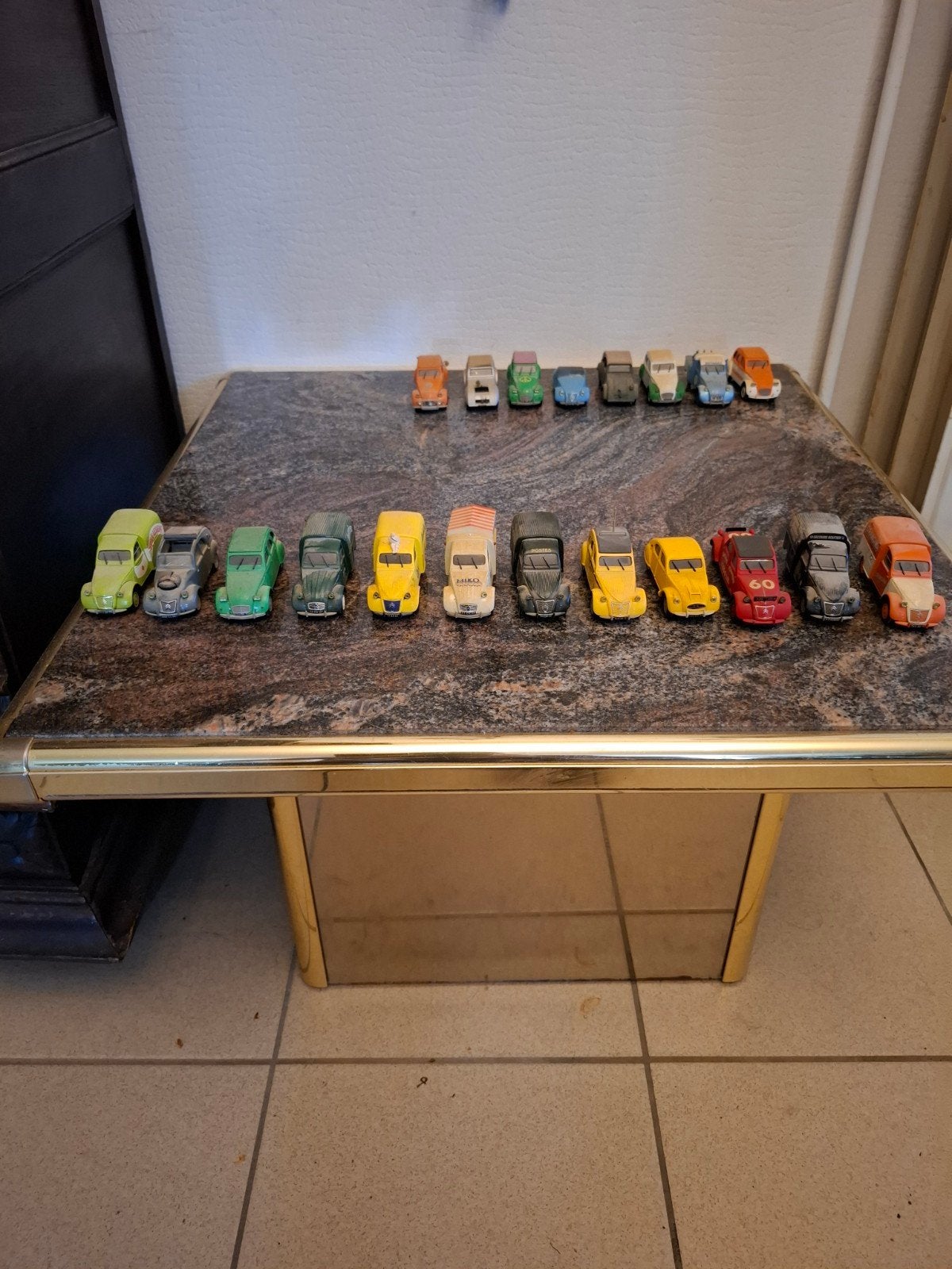Verzameling miniatuur auto's, Ophalen