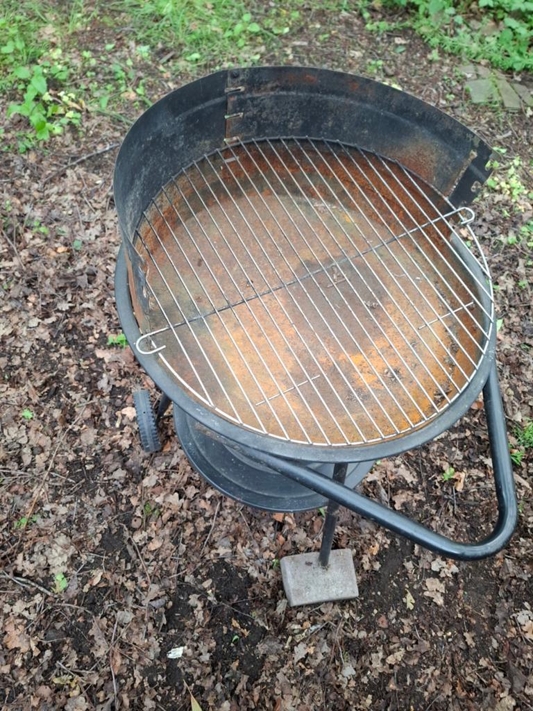 Vuurkorf of BBQ op wielen, Tuin en Terras, Ophalen, Gebruikt, Vuurkorf