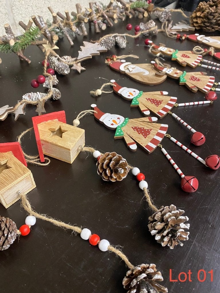 Grand lot de décorations de Noël en bois – rouge, blanc, Divers, Enlèvement, Utilisé
