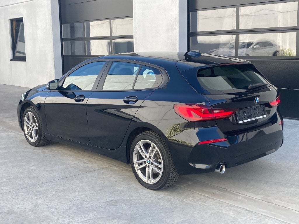 BMW 116i /LED/Sport/.../2 Jaar Garantie, Voorwielaandrijving, 1 Reeks, Leder en Stof, 5 deurs