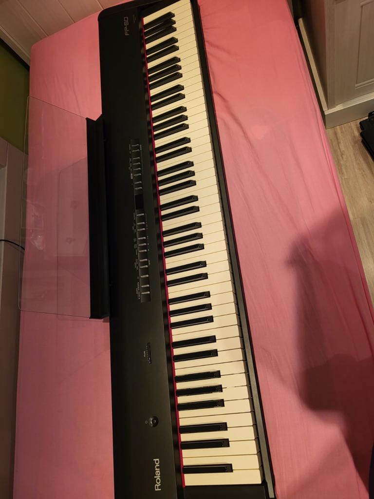 Buffetpiano Roland FP50, Muziek en Instrumenten, Piano's, Ophalen of Verzenden