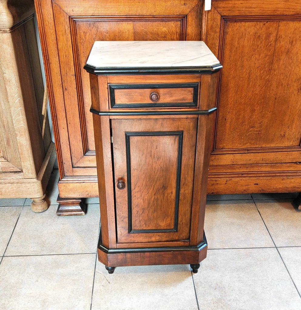 Stoer antieke bijzet kastje met marmer H 85 B 43, Antiek en Kunst, Ophalen
