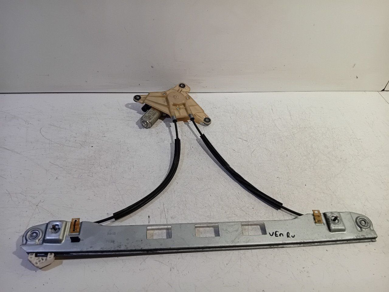 Raammechaniek elektrisch rechts voor Opel Movano, Onderdelen@venauto.nl, Van der Ven Autorecycling B.V., Ettenseweg 76, 4706 PB Roosendaal, The Netherlands