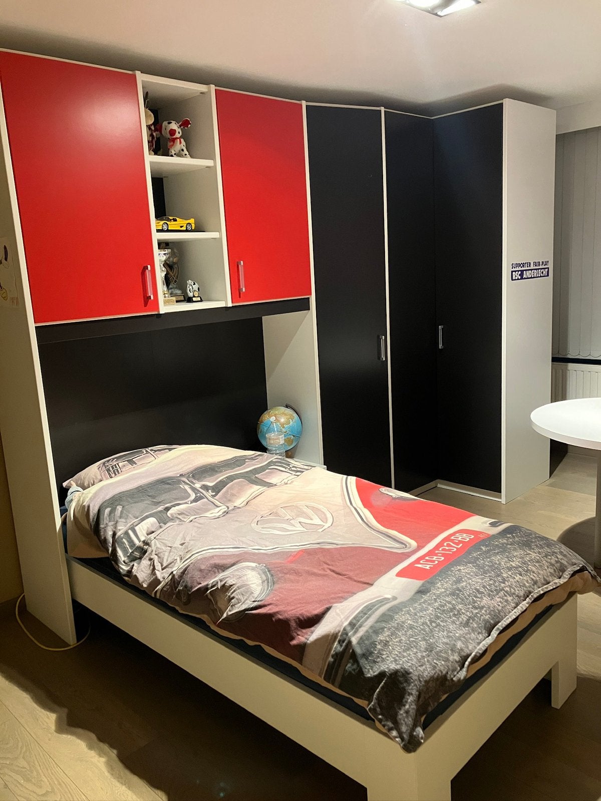 Complete tienerslaapkamer met bureau, hoogwaardige afwerking, Ophalen, Zo goed als nieuw, Eenpersoons
