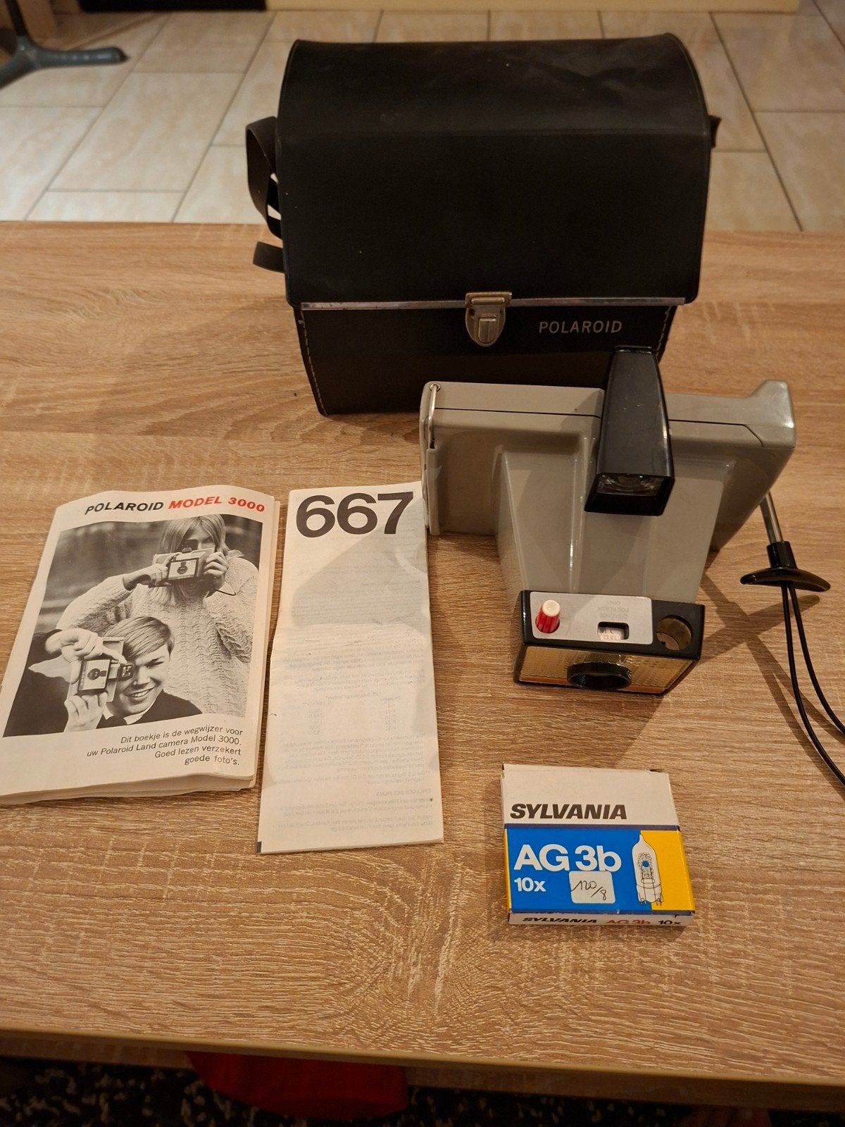 Polaroid 3000 vintage, Enlèvement