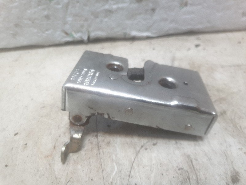 SERRURE DE PORTE AVANT GAUCHE Audi 80 (B4) (8A1837015A), Auto-Union-Straße  1,
85057  Ingolstadt, DE, Info@audi.de, Audi, Utilisé