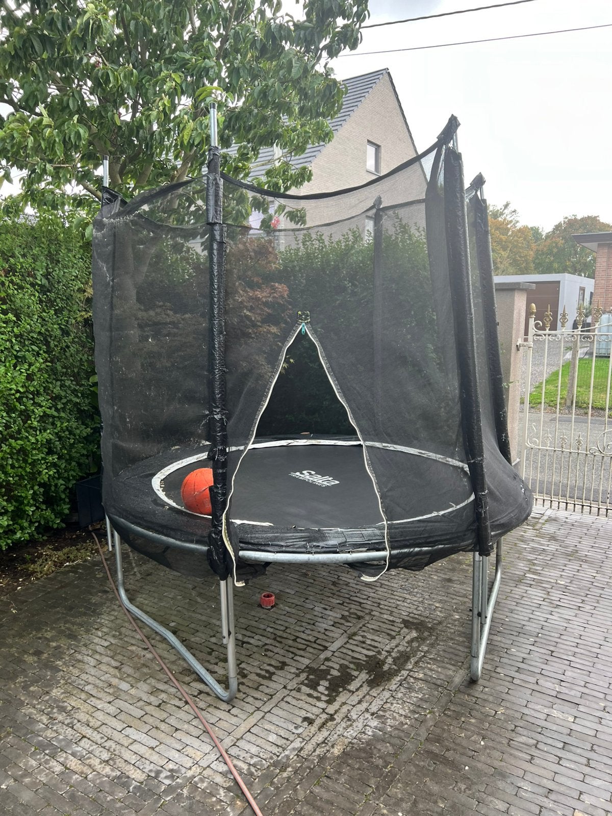 Trampoline salta 251, Ophalen, Gebruikt
