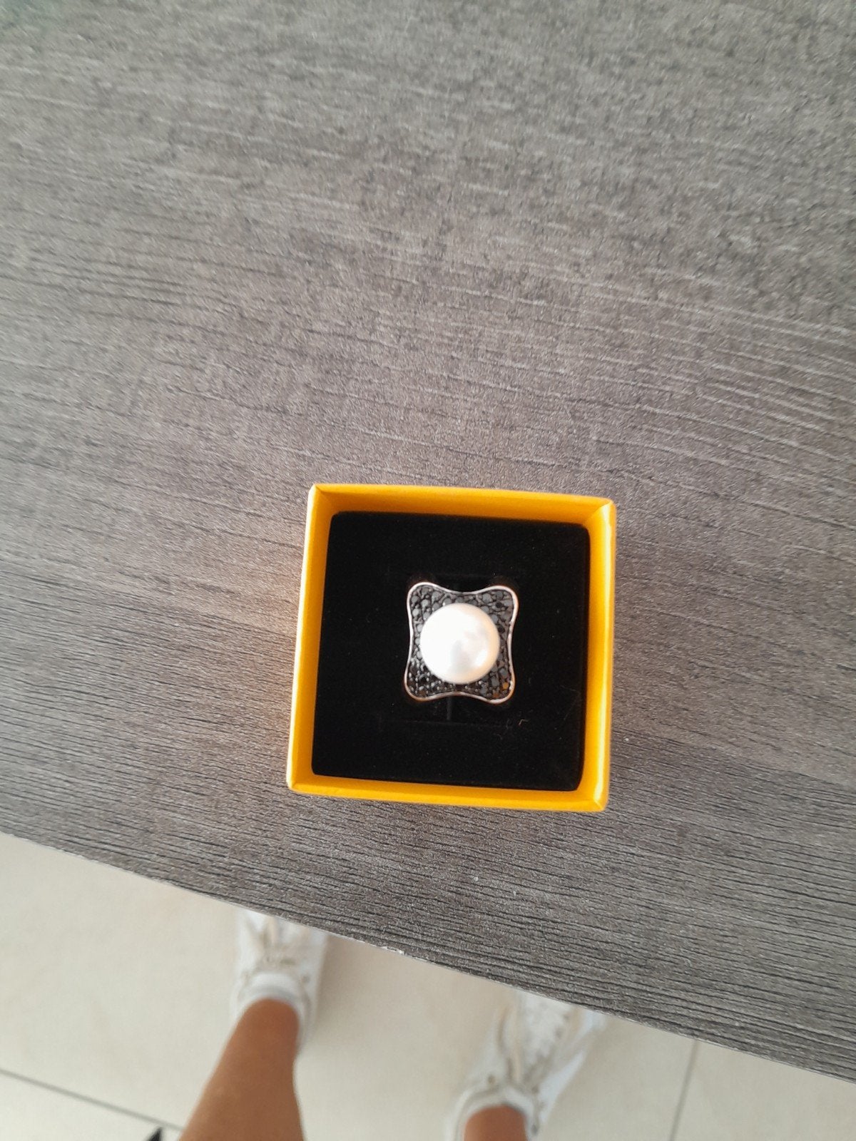 Heel mooie zilveren ring met zwarte zirconiasteentjes en een, Ophalen