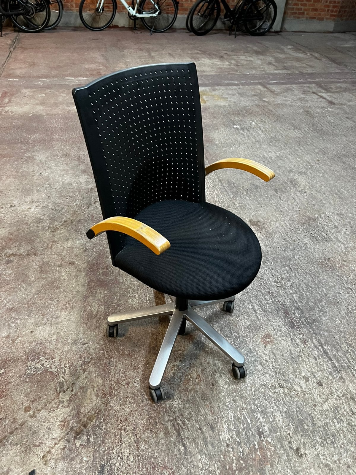 Bureaustoel Wilkhahn, Ophalen, Gebruikt, Zwart, Bureaustoel