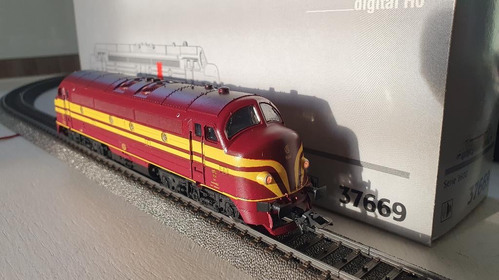 Märklin 37669 H0 Diesel Serie 1600 van de CFL Digitaal, Wisselstroom, Locomotief, Ophalen of Verzenden, Zo goed als nieuw