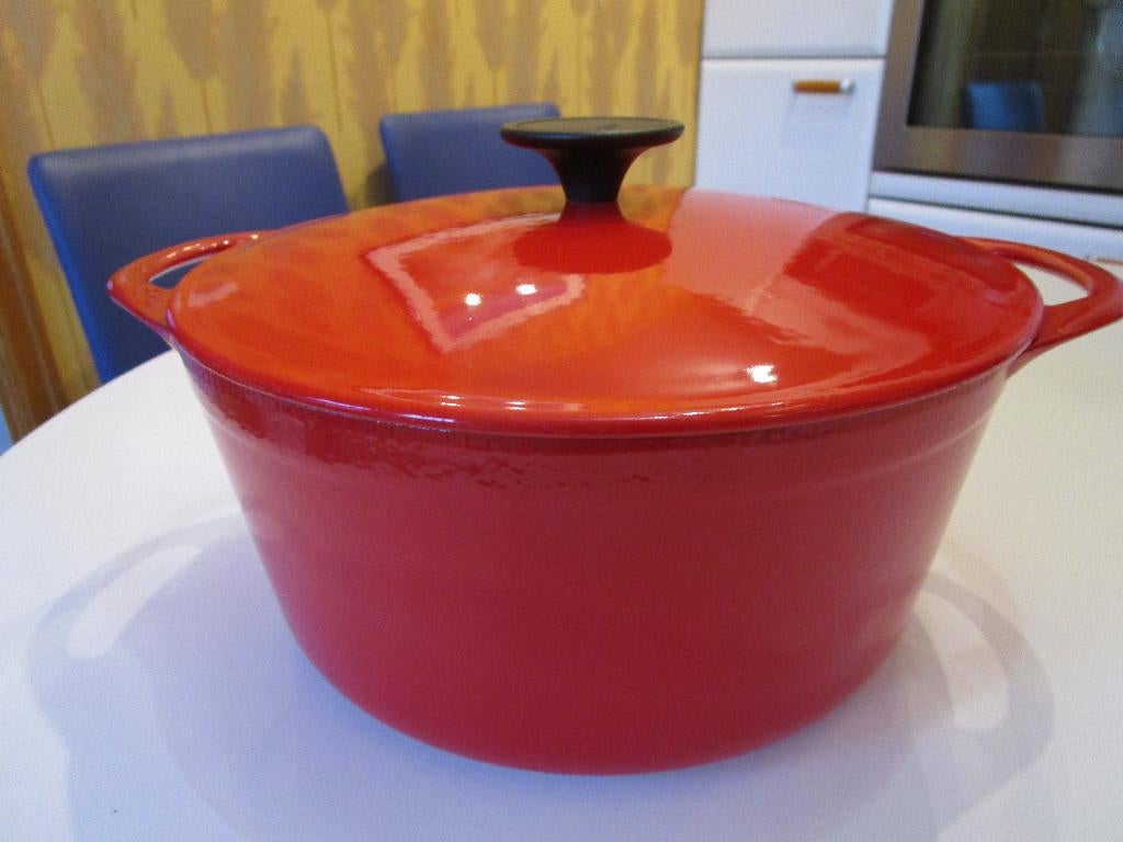 Casserole vintage COUSANCES dim. 24 cm, Casserole, Bidon ou Boîte, Enlèvement, Fonte, Plaque céramique