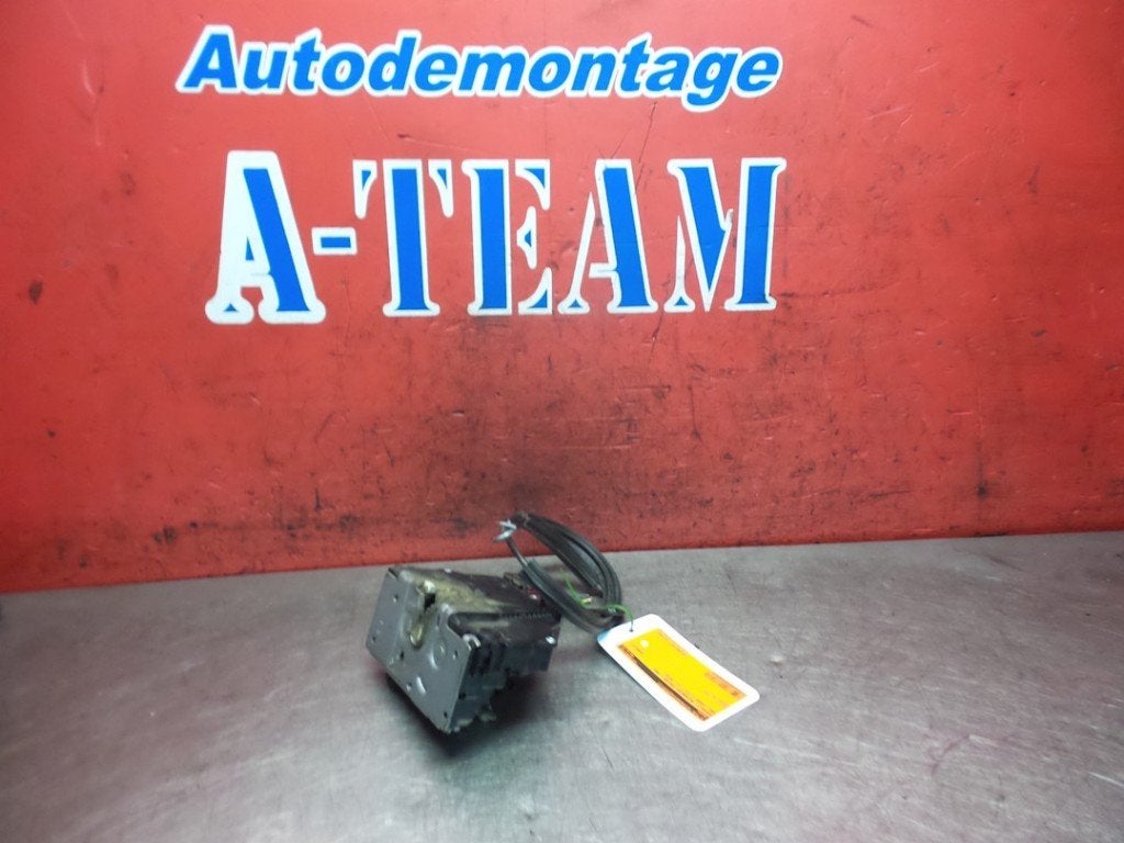 BARRE DE SERRURE DE PORTE AVANT GAUCHE Opel Corsa D, Autos : Pièces & Accessoires, Opel, Opel Automobile GmbH, Utilisé, Kontakt-opel@opel.com