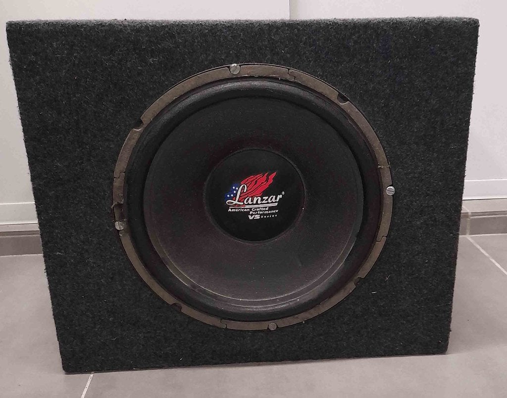 subwoofer tegen klein bod wegens opruiming, Audio, Tv en Foto, Ophalen of Verzenden, Gebruikt, 150 watt of meer, Subwoofer