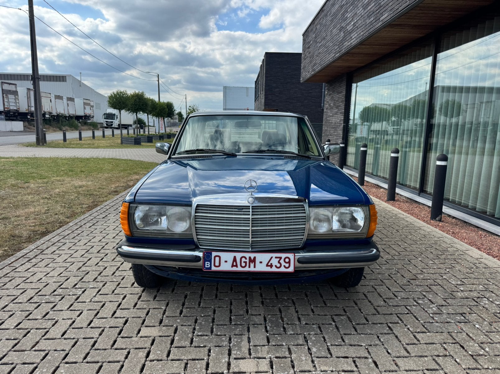 Mercedes-Benz 240D W123 – 1984 – Gekeurd – Zeer mooie staat, Beige, Blauw, 5 deurs, Particulier