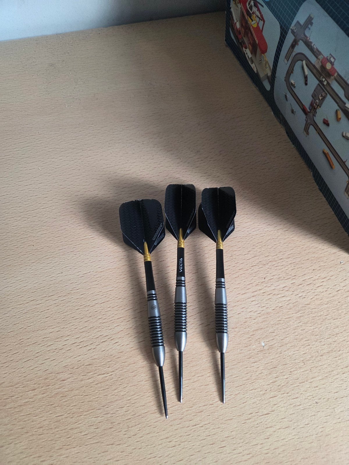 winmau blackout 2 26 gram, Sport en Fitness, Ophalen, Pijlen