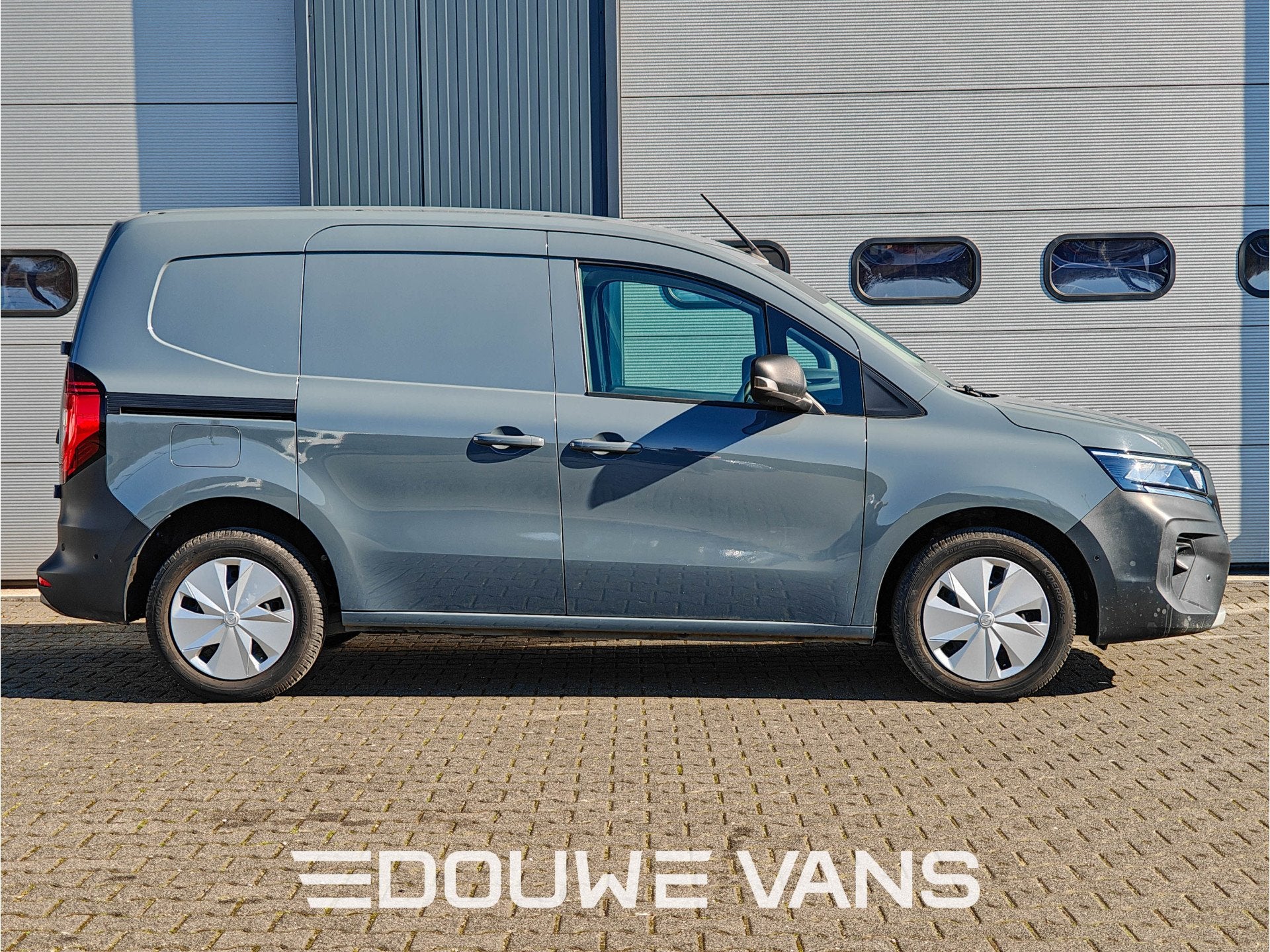 Nissan Townstar L1 Visia N-Connecta Airco LED Fabrieksgarant, Autos, Camionnettes & Utilitaires, Cuir, Achat, Euro 6, Entreprise