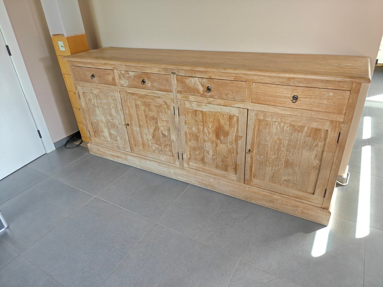 Dressoir te koop 220 cm breed, 49,50 diept, 95 cm hoog., Huis en Inrichting, Ophalen