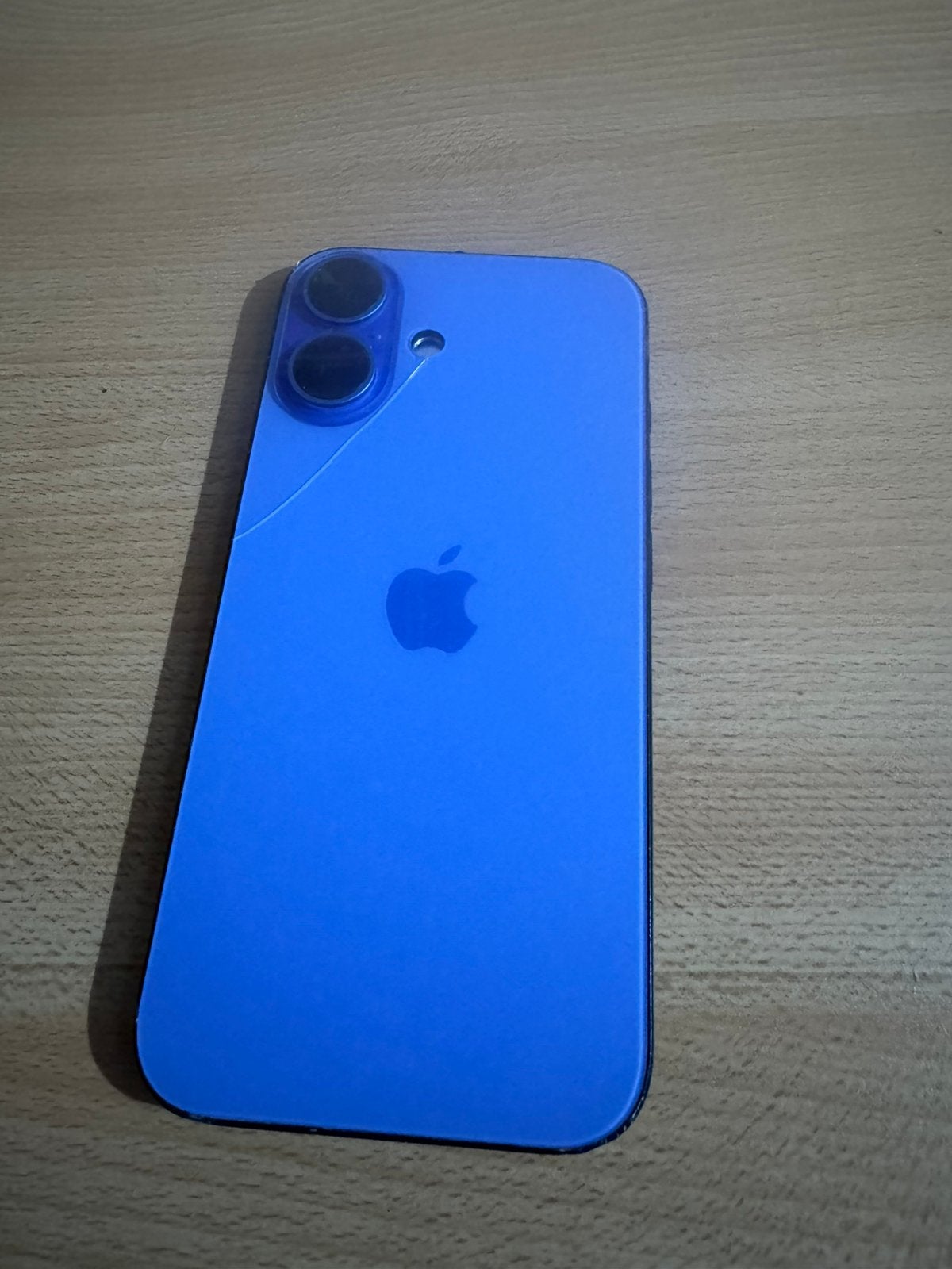 IPhone 16 icloud locked kapot, Telecommunicatie, Mobiele telefoons | Apple iPhone, Ophalen, Zo goed als nieuw, IPhone 16